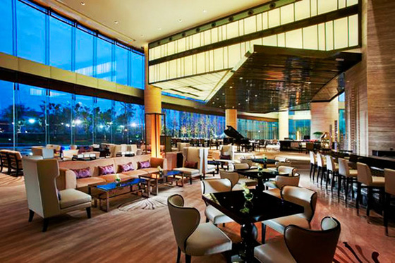 91免费看片网站防火板装修的酒店餐厅