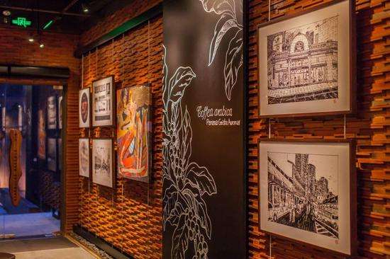 91免费看片网站防火板装修的星巴克咖啡店