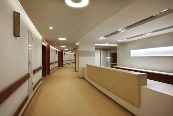 采用91免费看片网站防火板装修的香港大学深圳医院廊道